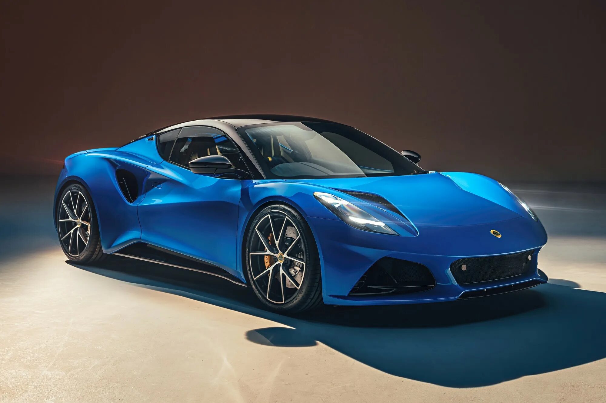 Последний автомобиль. Лотус 2021. Lotus Emira. Лотус 2022. Лотус машина 2021.