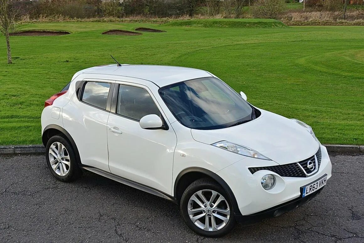 Белый жук. Ниссан жук. ниссан жук 2014 белый. nissan micra juke. ниссан жук 2025 белый.