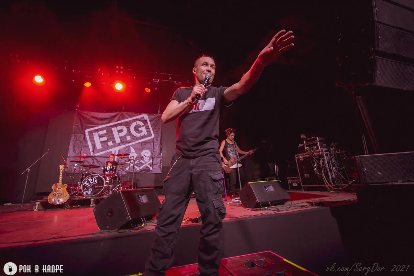 новогодний беспредел музыка. полицейский с рублёвки новогодний беспредел 2019 постер. полицейский с рублёвки новогодний беспредел 2. новогодний беспредел 2 (2019). фильм полицейский с рублёвки новогодний беспредел 1 саундтрек.