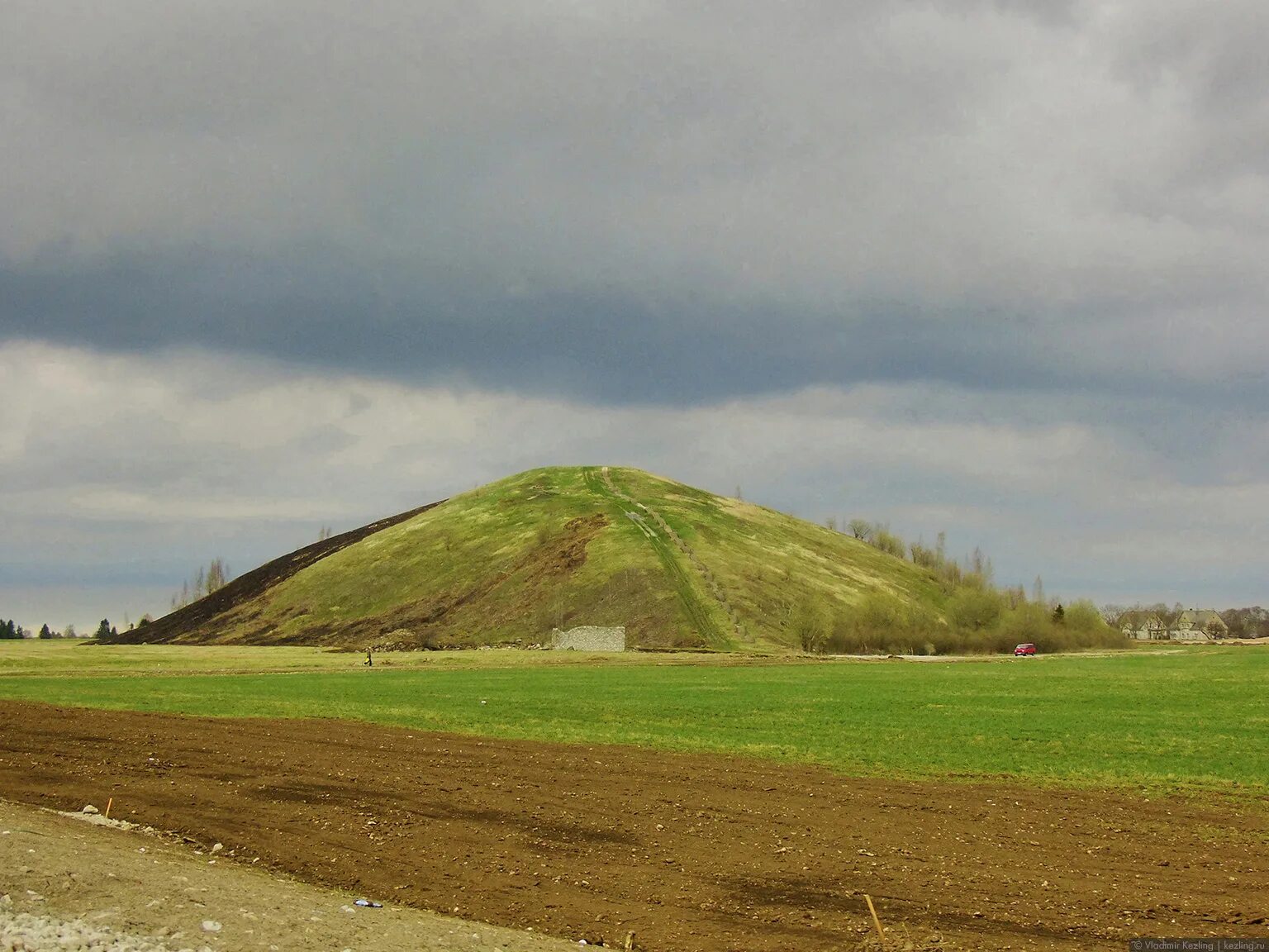 гора дзержинская в минской области. гора дзержинская беларусь. гора маяк беларусь. лысая гора алексинский район. гора дзержинская минск.