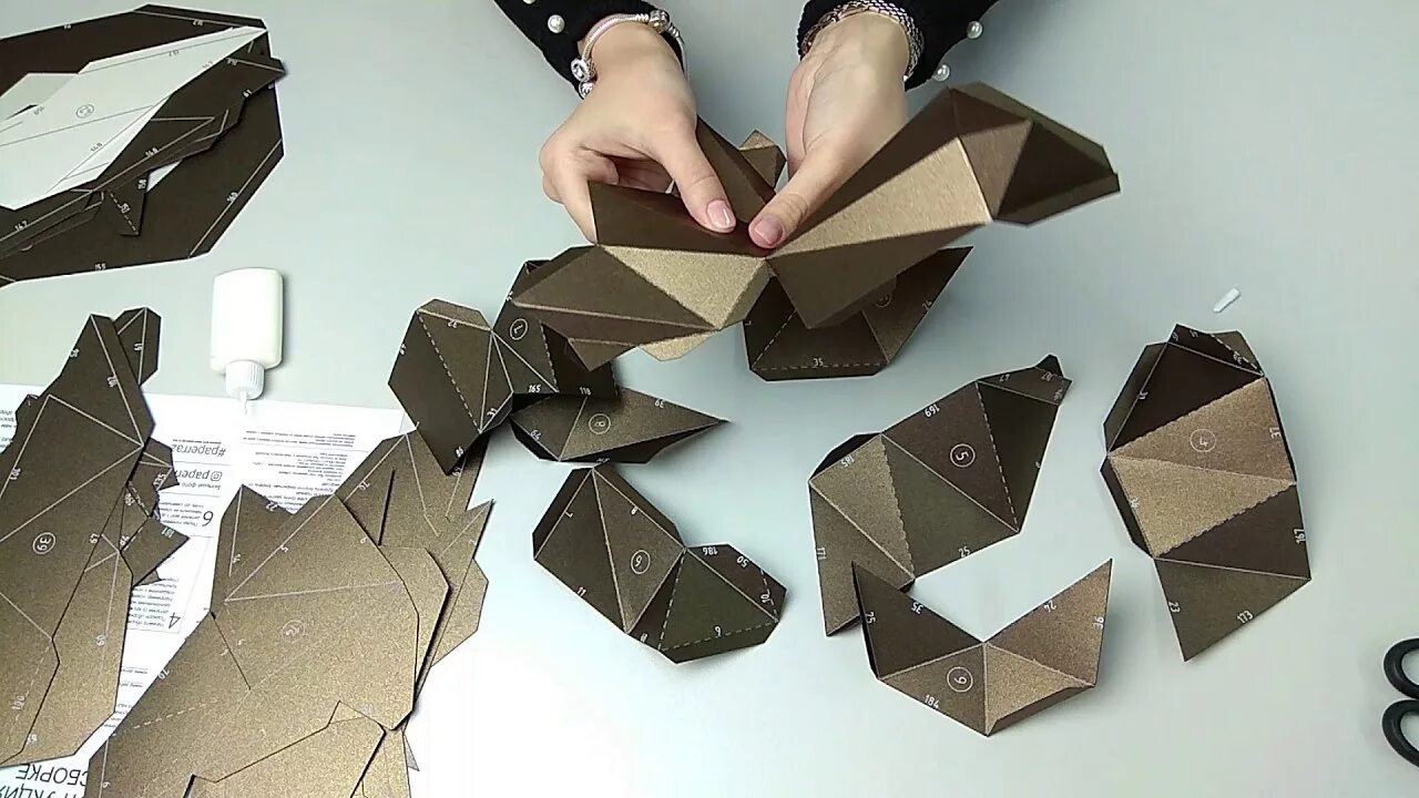 паперкрафт как сгибать линии. паперкрафт как сгибать. паперкрафт. паперкрафт. модель из картона для сборки.