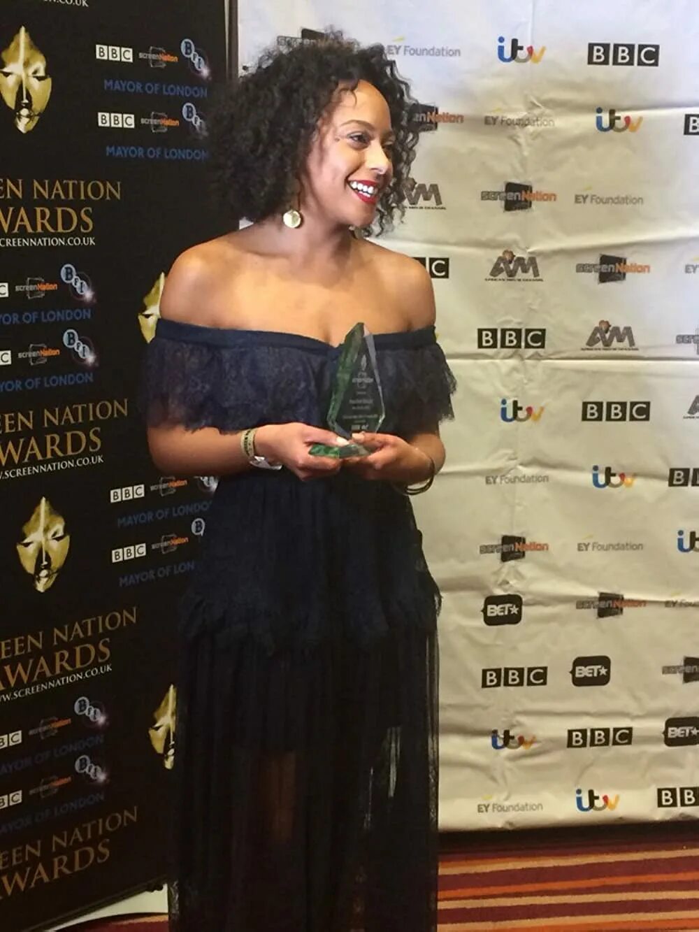 Розалинд элизар что с пальцами. Розалинда элеазар. Розалинд элизар британская актриса. Розалинд элизар британская актриса. Розалинда элеазар.