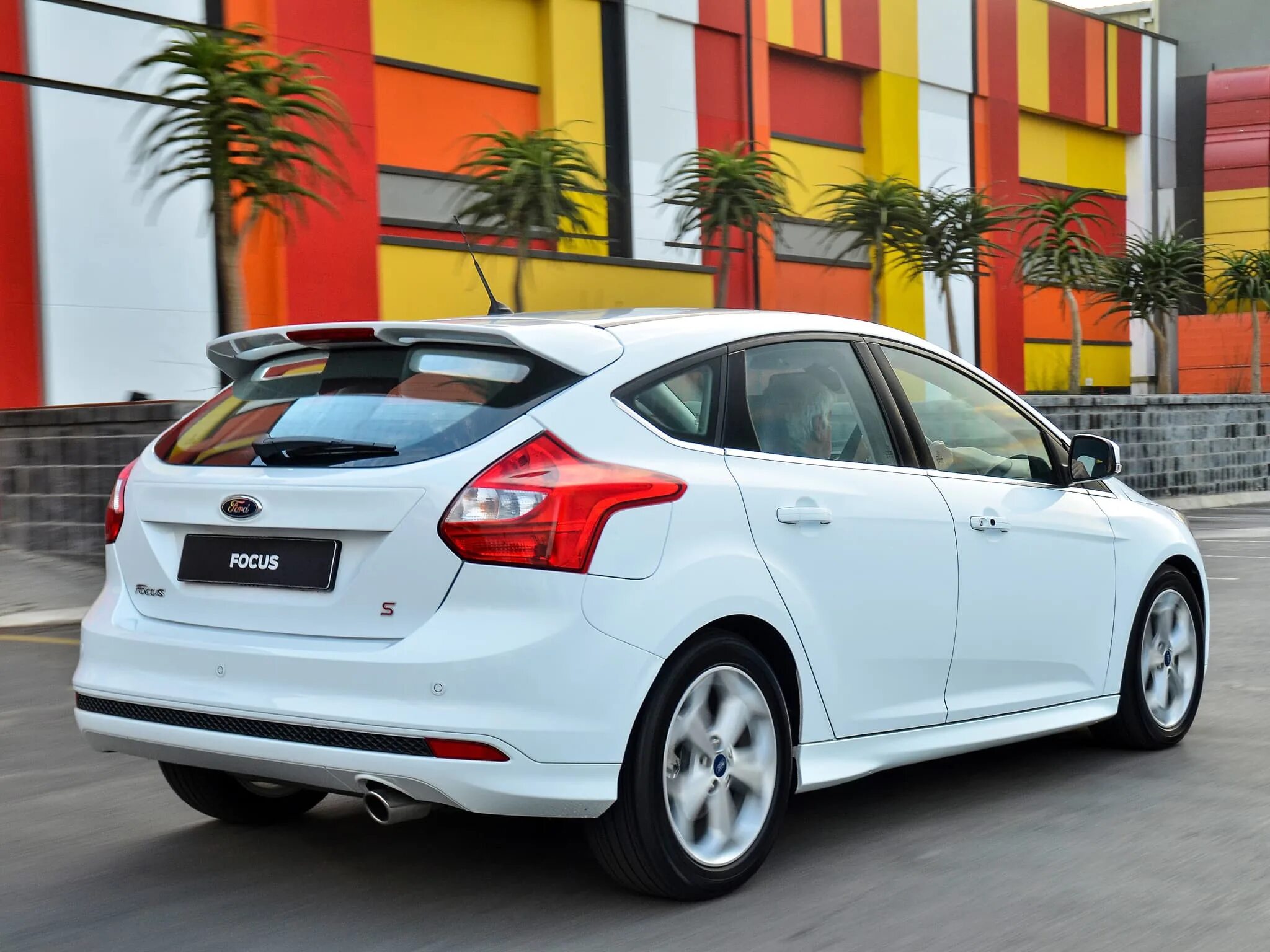 Форд фокус 3 хэтчбек. Ford Focus 2014 хэтчбек. Ford Focus III 2014. Ford Focus 3 2014 хэтчбек.