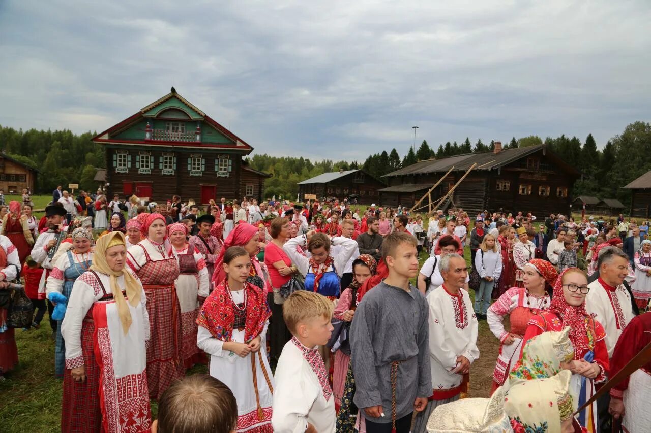 Вологодская область население. Деревня душа России фестиваль. Деревня - душа России Вологодский район. Всероссийский фольклорный фестиваль «деревня – душа России». Деревня - душа России Вологодский район 2019.