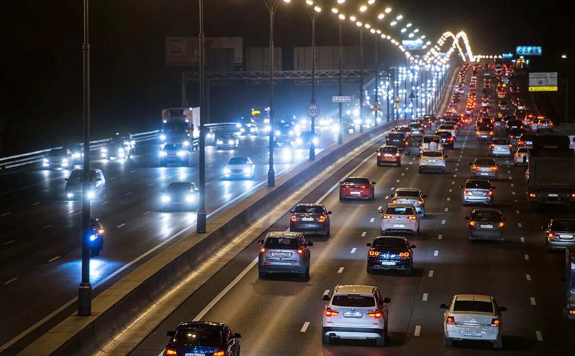 по дневному пропуску можно ездить ночью. движение грузовых по мкаду. по дневному пропуску можно ездить ночью. пропуск на грузовой автомобиль. движение грузовых по ттк.