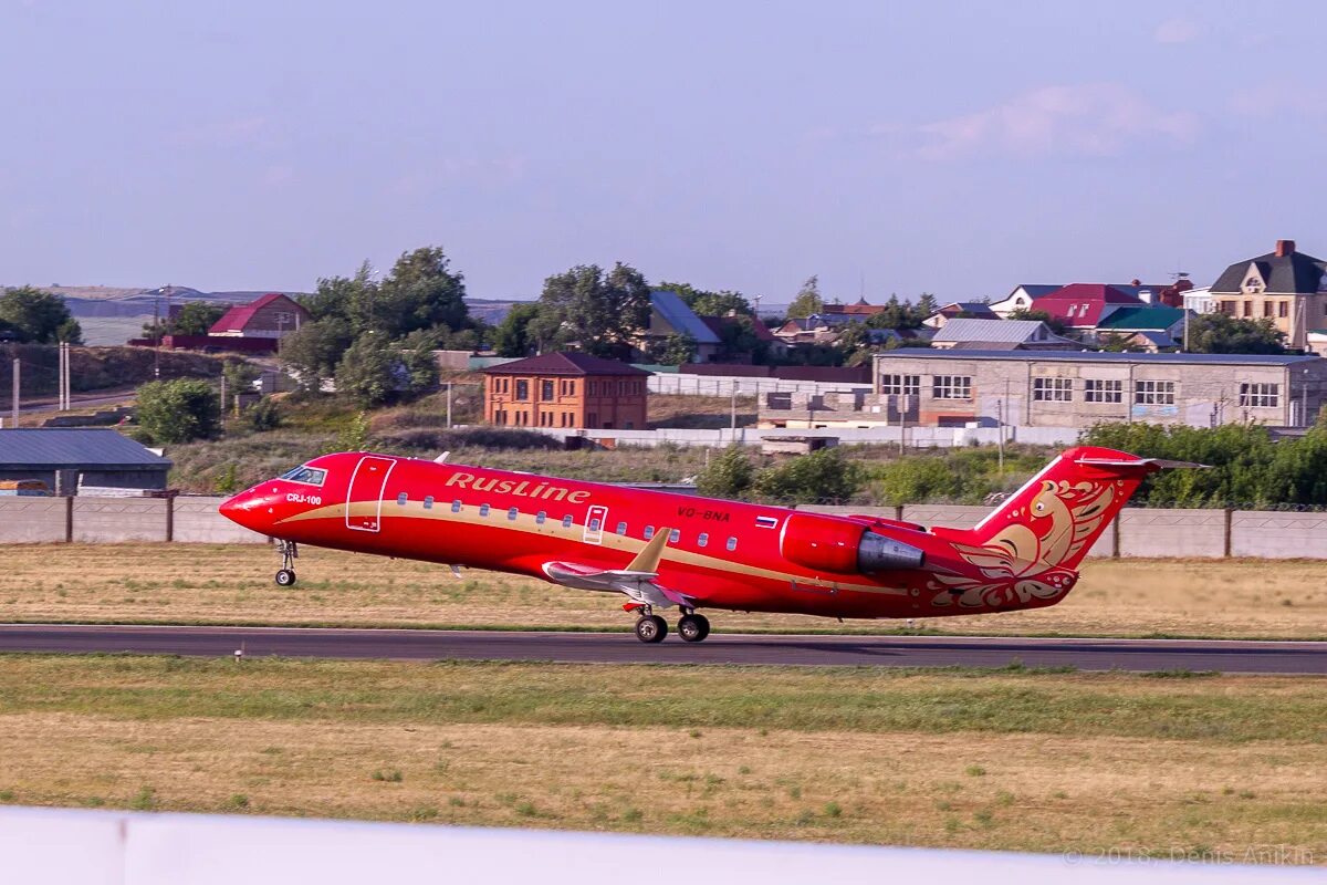 Самолет РУСЛАЙН Бомбардье CRJ-100/200. Canadair Regional Jet РУСЛАЙН самолет. CRJ 100 самолёт РУСЛАЙН. CRJ-200 самолет РУСЛАЙН. Самолет canadair crj 200