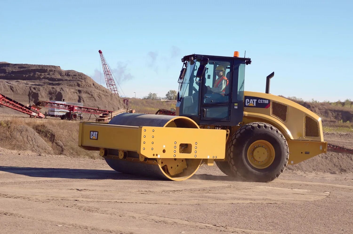 уплотнение грунта вибрационными катками 2,2 т типа "dyapac", "hamm", "bomag". уплотнение грунта катком. каток амман 16 тонн. уплотнение грунта катком. каток cat cs78b.