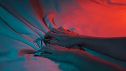 Pink hands