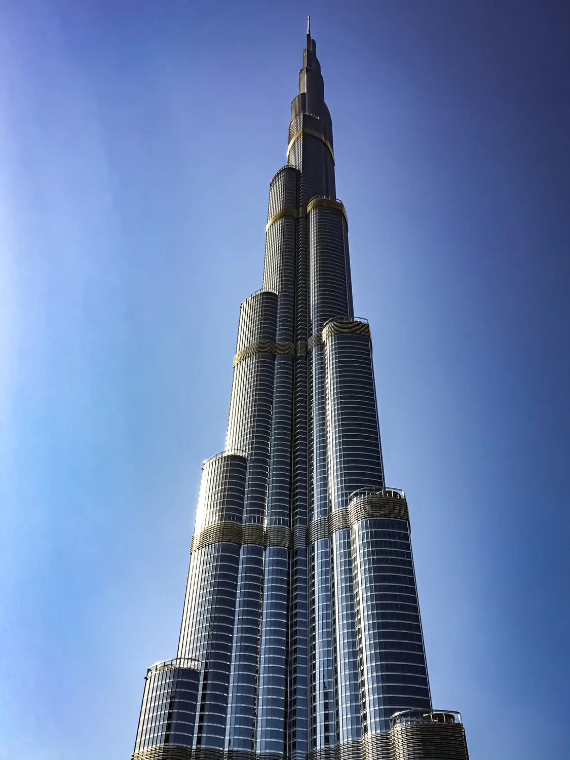 Башня Бурдж Халифа. Башня Бурж залип в Дубаи. Здание Бурдж Халифа. Бурдж Халифа 2010. Башня бурдж халифа этажей