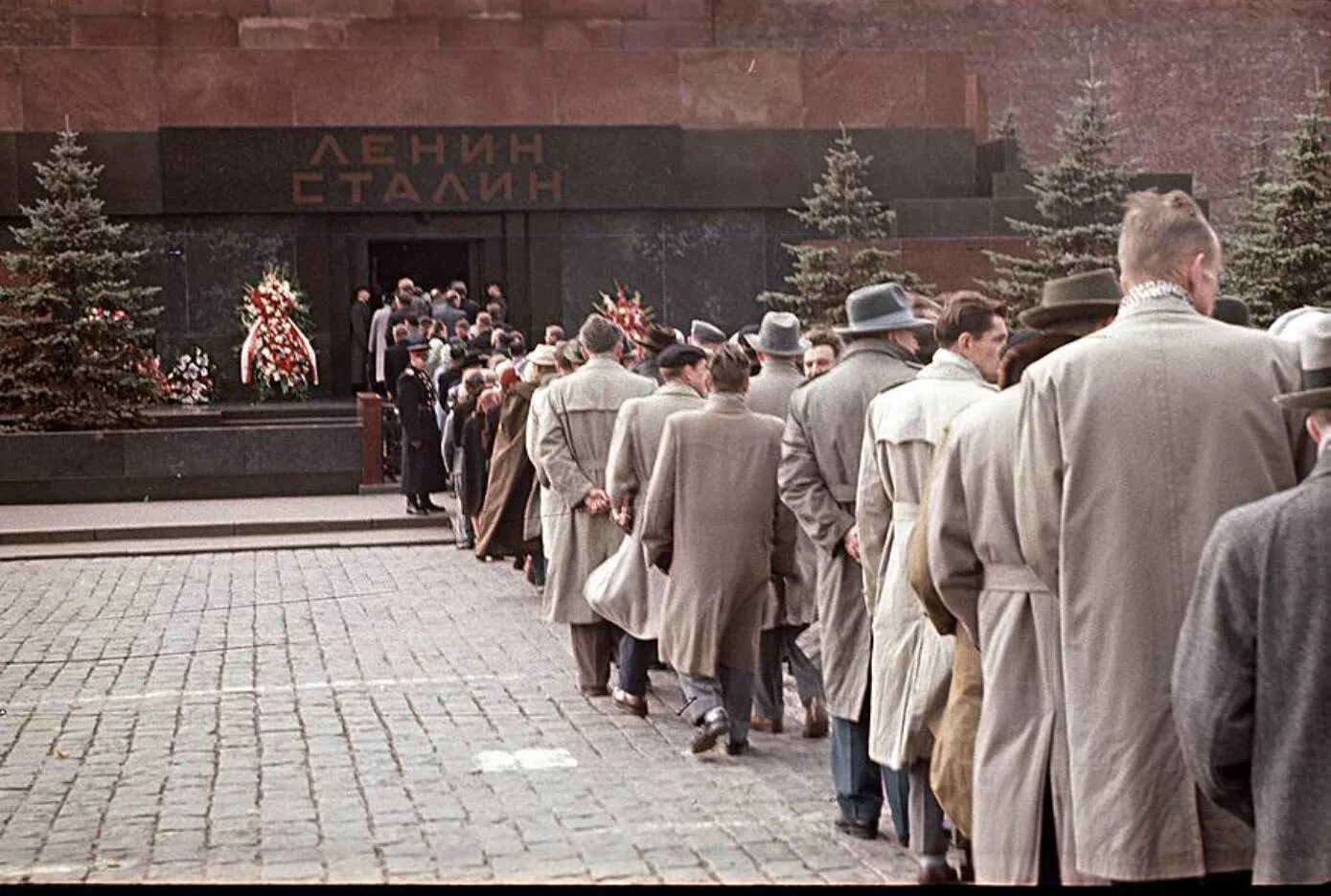 Мавзолей Ленина и Сталина. Мавзолей Ленина Сталина 1953.