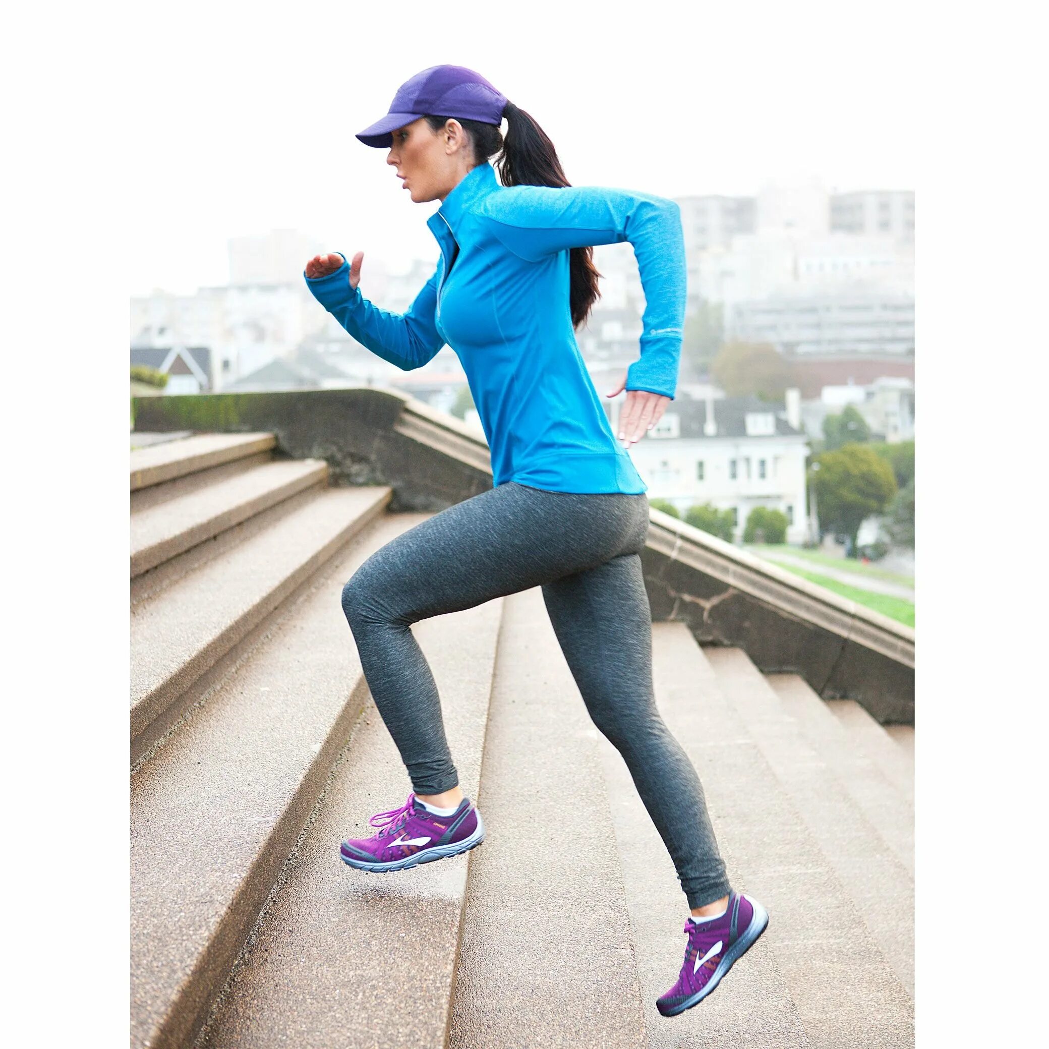 Спортивный костюм 64. Одежда для бега. Спортивная одежда для бега женская. Спортивный костюм для бега женский. Спортивный костюм женский для бега на улице.