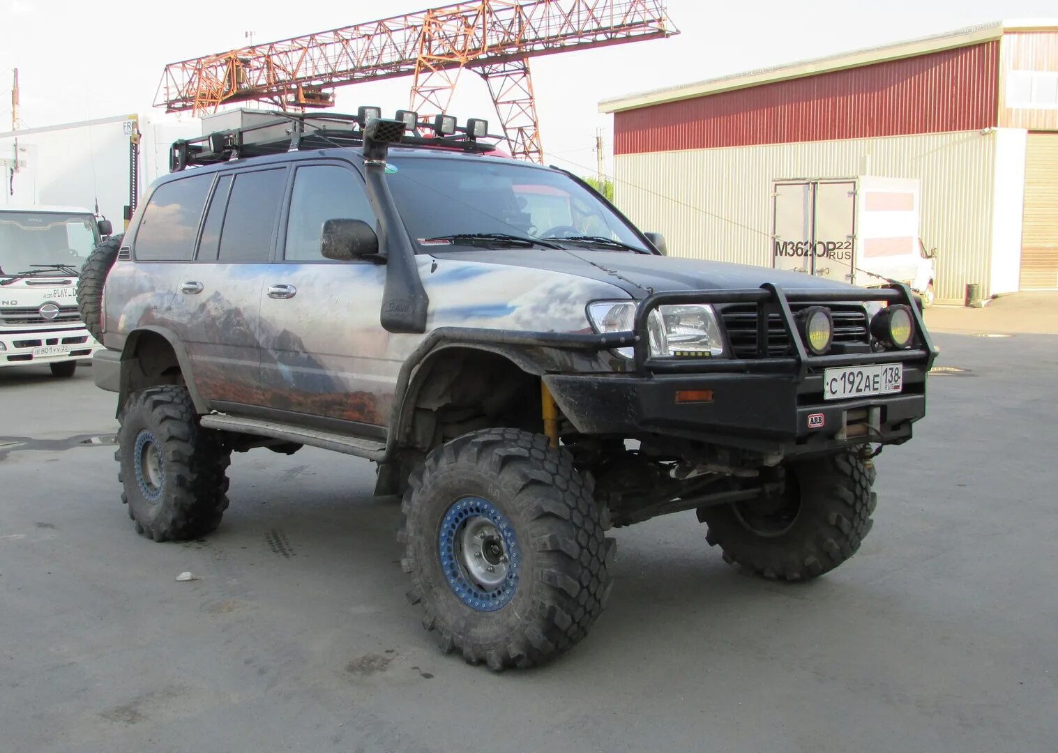 Ленд крузер 100 на мостах. Toyota land cruiser 105. тлк 105 на портальных мостах. тойота ленд крузер 80 на портальных мостах. tlc 105.