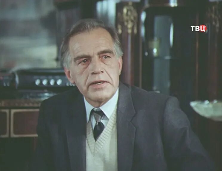 Визит к минотавру 5. Визит к минотавру (1987г.). визит к минотавру плятт. визит к минотавру фильм 1987. сокуров визит к минотавру.