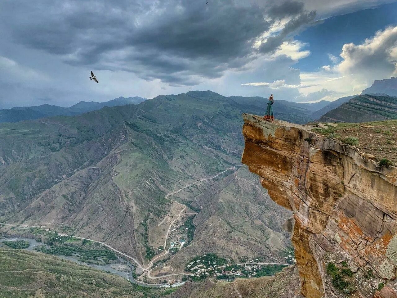 Сулакский каньон Дербент. Гора Гоор Дагестан. Горы Дагестана Сулакский каньон. Сулакский каньон Гамсутль. Хунзах пакистан