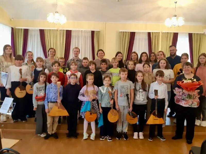 праздничный концерт посвященный международному женскому дню 8 марта. дши гармония тюмень народный большой оркестр. раменская детская школа искусств 1. полищук мегион. концерт в музыкальной школе.