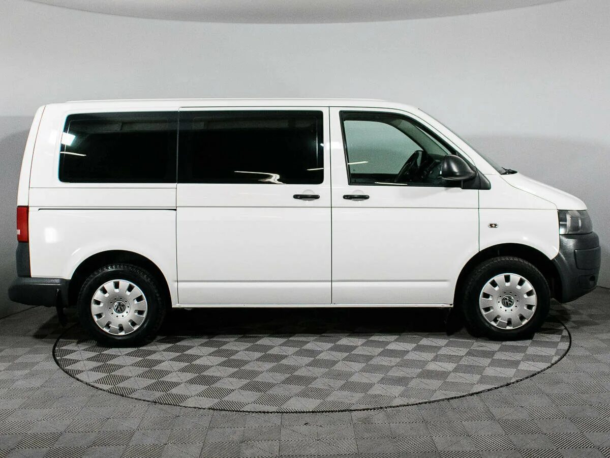 Volkswagen Caravelle t5 Рестайлинг. Фольксваген Каравелла белая. Volkswagen Caravelle t5 Рестайлинг 2. Volkswagen Transporter t5 Рестайлинг.