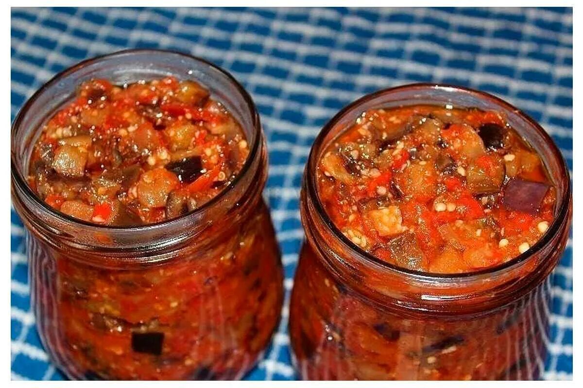 Что вкусного можно приготовить на зиму. Баклажаны по-грузински острые. грузински баклажаны по грузински. баклажаны по грузински на зиму лучшие. баклажаны с перцем по-грузински.