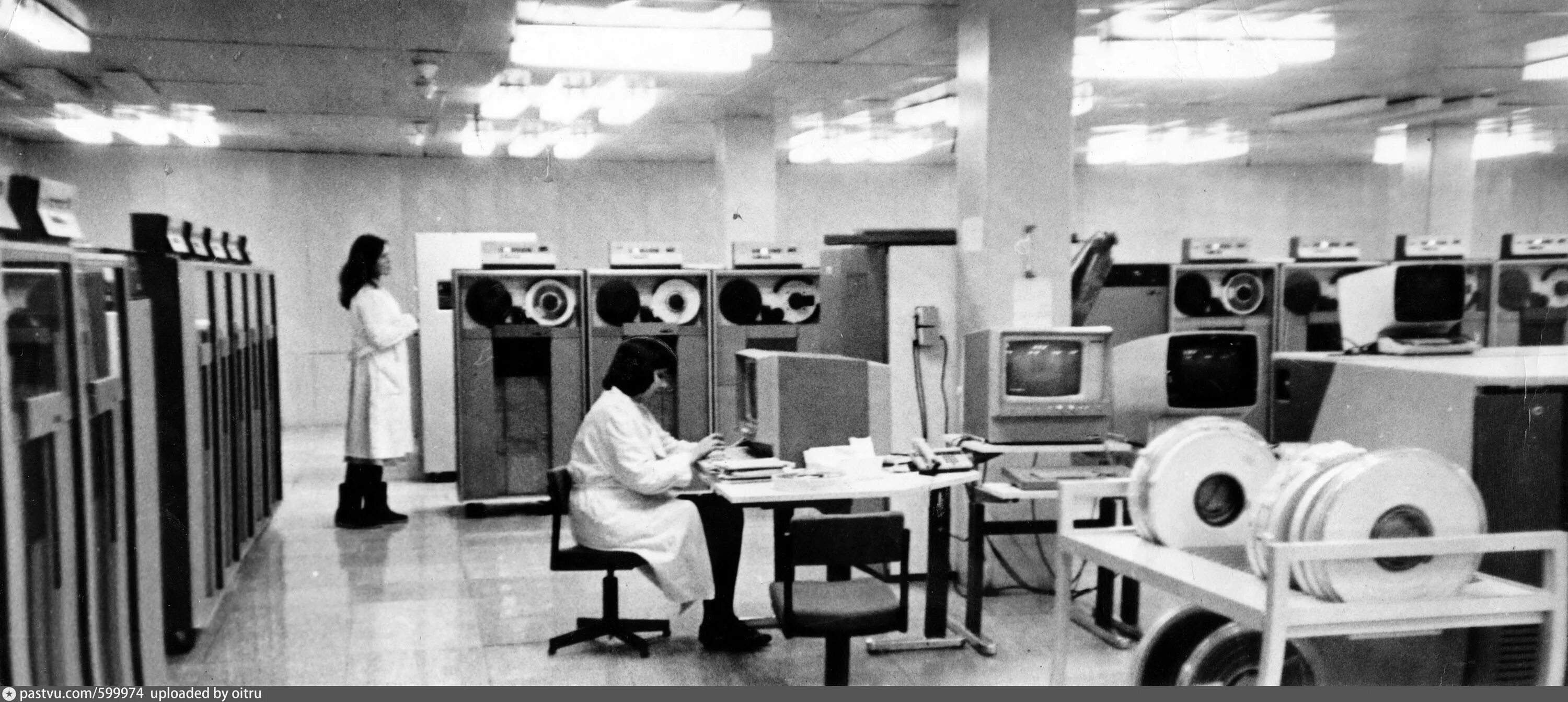 ЭВМ Урал 1. ЭВМ БЭСМ-2. Вычислительный центр 1980. Урал 16 ЭВМ.