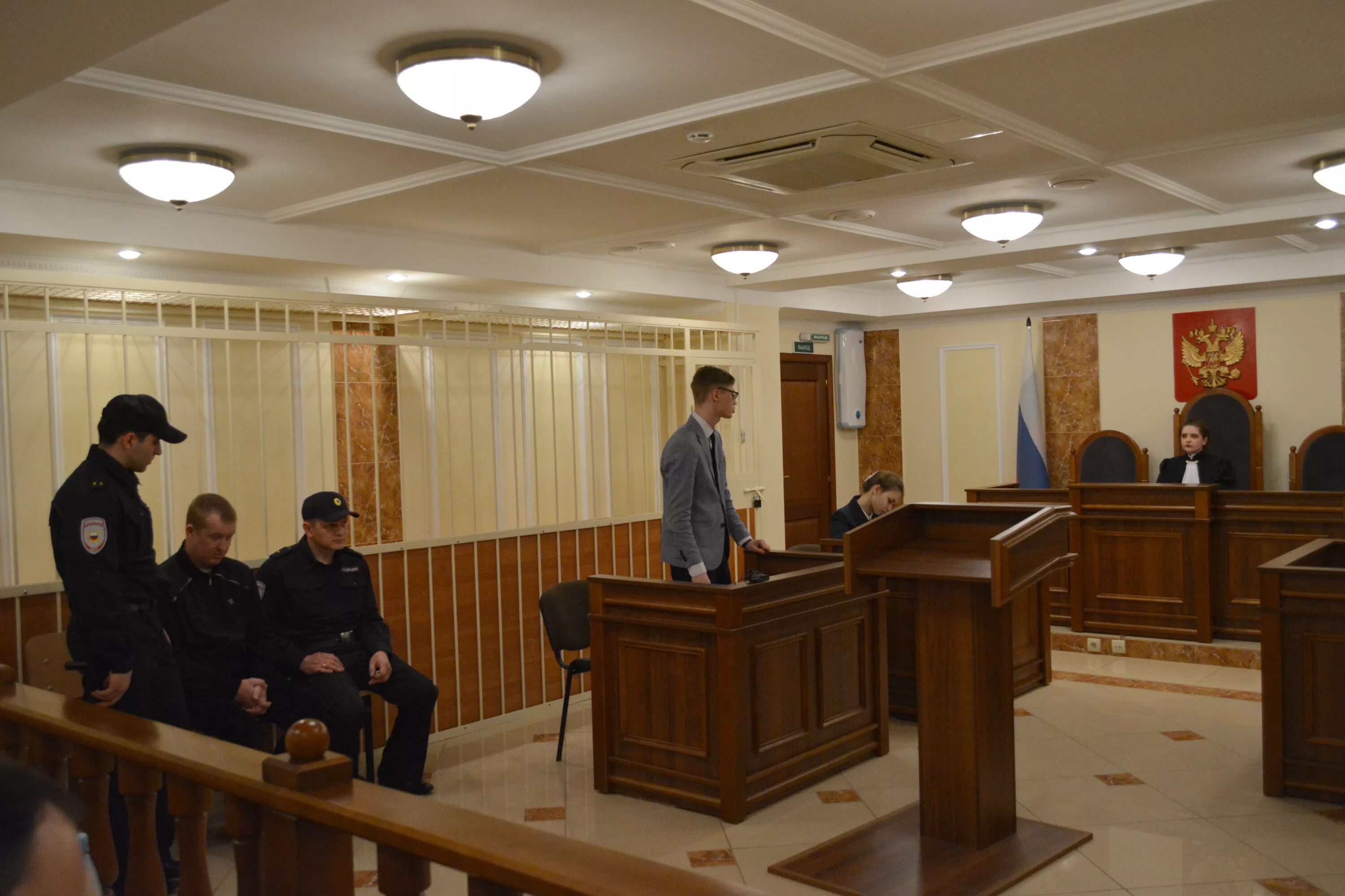 Рассмотрерие дело в суде. Речь подсудимого. Представитель гражданского ответчика в уголовном процессе. Прокурор в судебном заседании. Участие подсудимого в судебном.