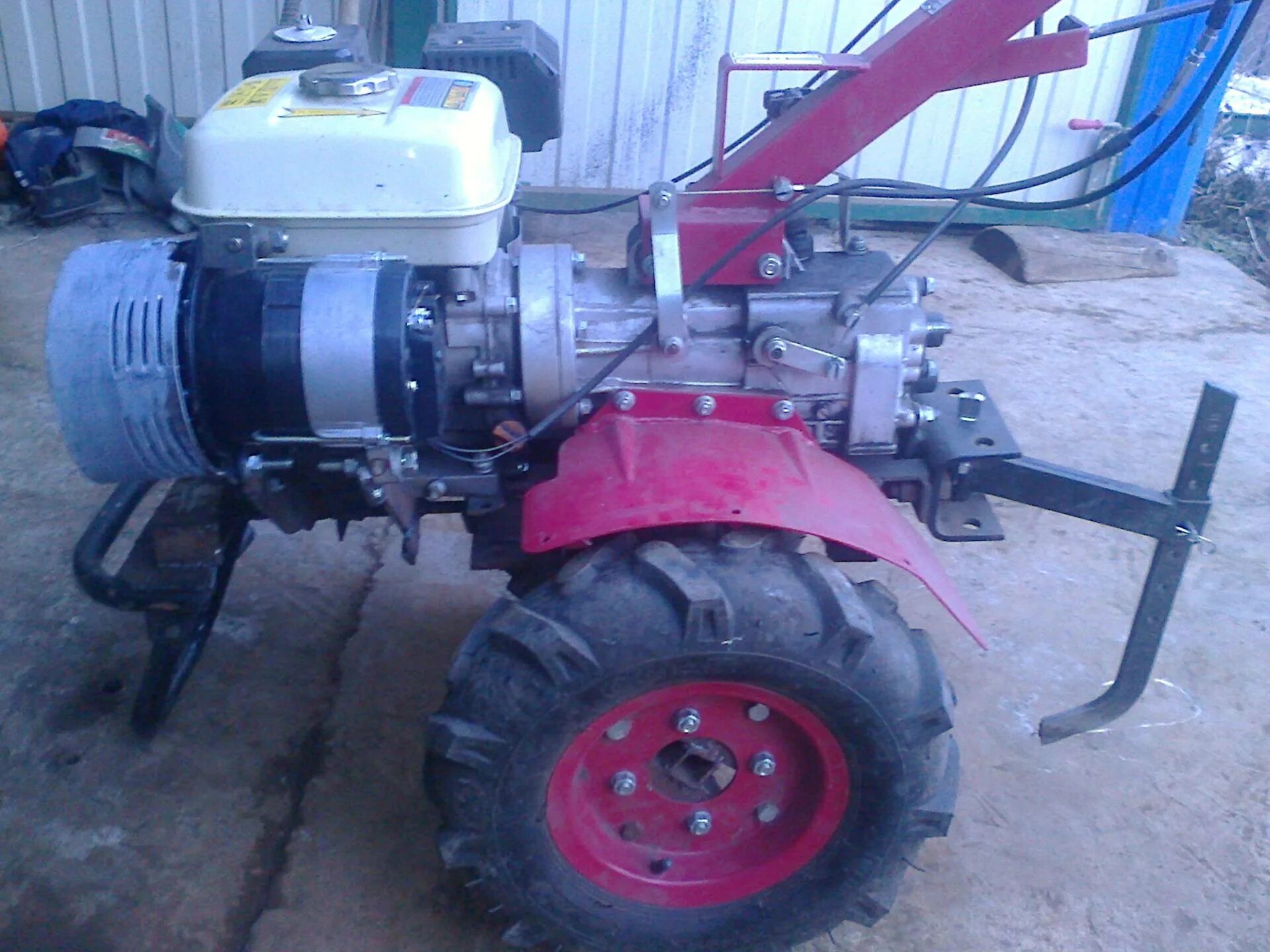 Генератор 12 вольт на мотоблок. Генератор 12 вольт на мотоблок. Генератор на мотоблок агат. Генератор на мотоблок нева. Генератор 220 на мотоблок нева.