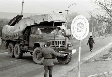 Вывозил детей из чехословакии