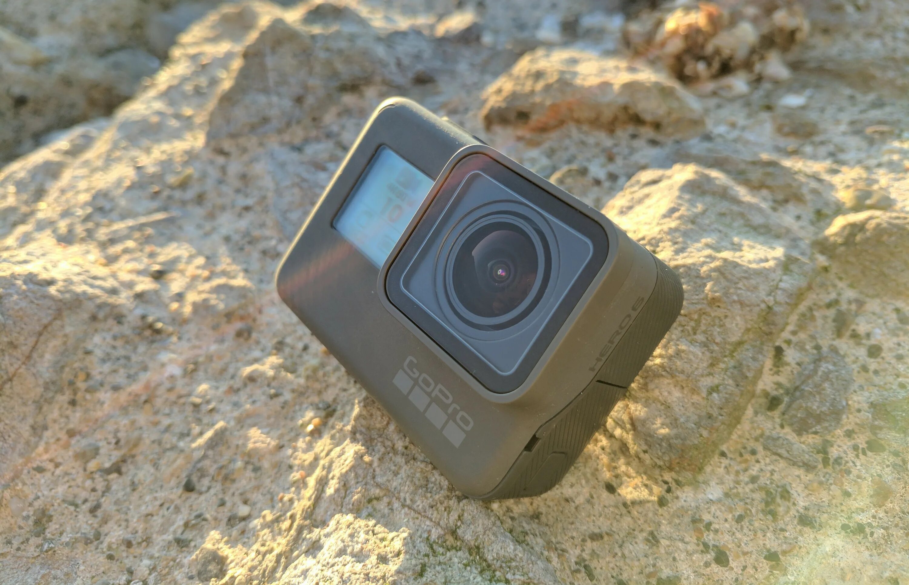 Go pro телефон. GOPRO Hero 6. Экшн-камера GOPRO hero6. GOPRO hero6 Black экшн камера. GOPRO Hero 5.