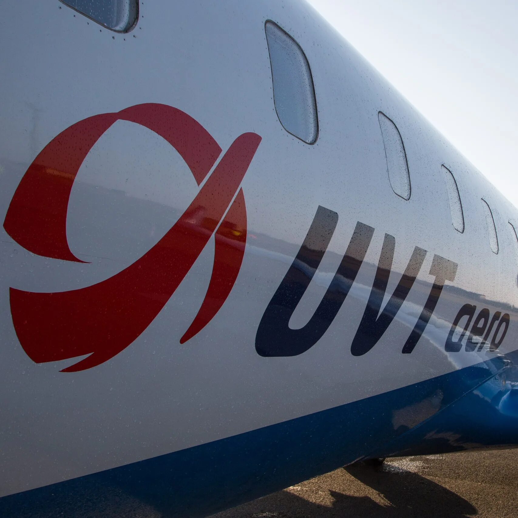 Ювт бугульма. Uvt aero самолеты. crj-200 ювт. ювт бугульма самолет. ювт аэро бугульма.