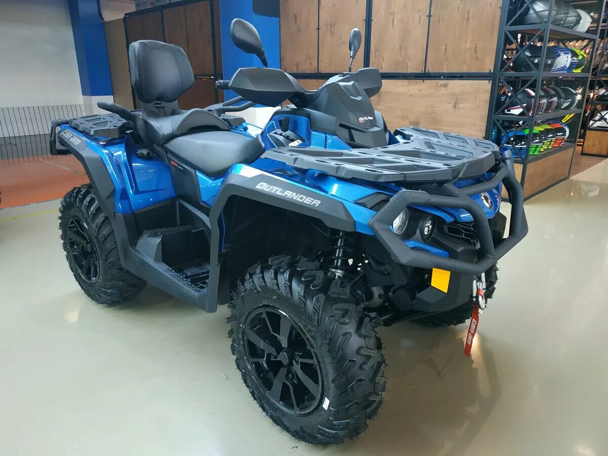 Can fm outlander max xt 650. Can-am Outlander Max XT 650 Oxford Blue '2022. БРП Outlander 650 2013. BRP can am Outlander Max 850xtp. БРП Аутлендер 1000 с человеком.