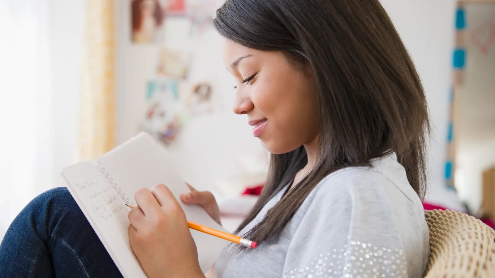 Как стать старше девушкам. Как стать старше девушкам. Модная школьная форма для подростков. Косметика для подростка. Как стать старше девушкам.