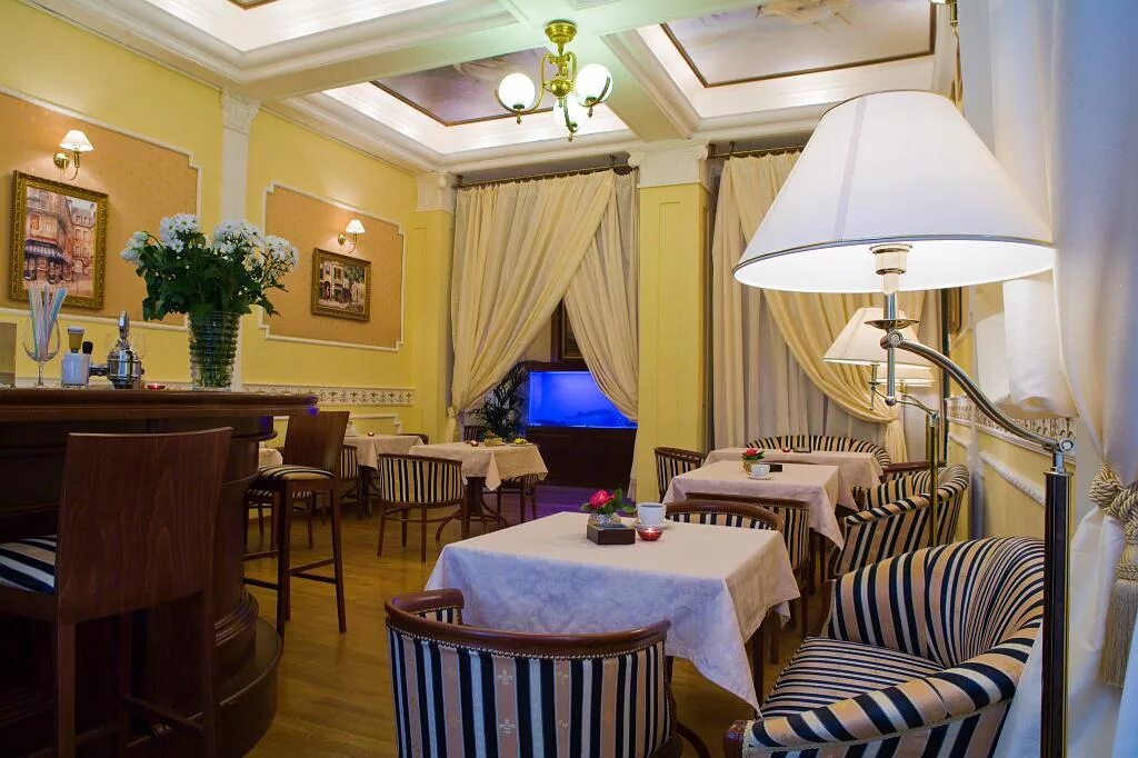 Ресторан волга-волга москва речной вокзал. Волга волга спб. Кафе волга волга речной вокзал. Ресторан волга-волга москва. Волга волга ленинградское ш 51 москва.