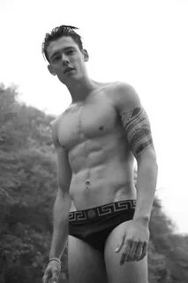 Slideshow mario bello naked.