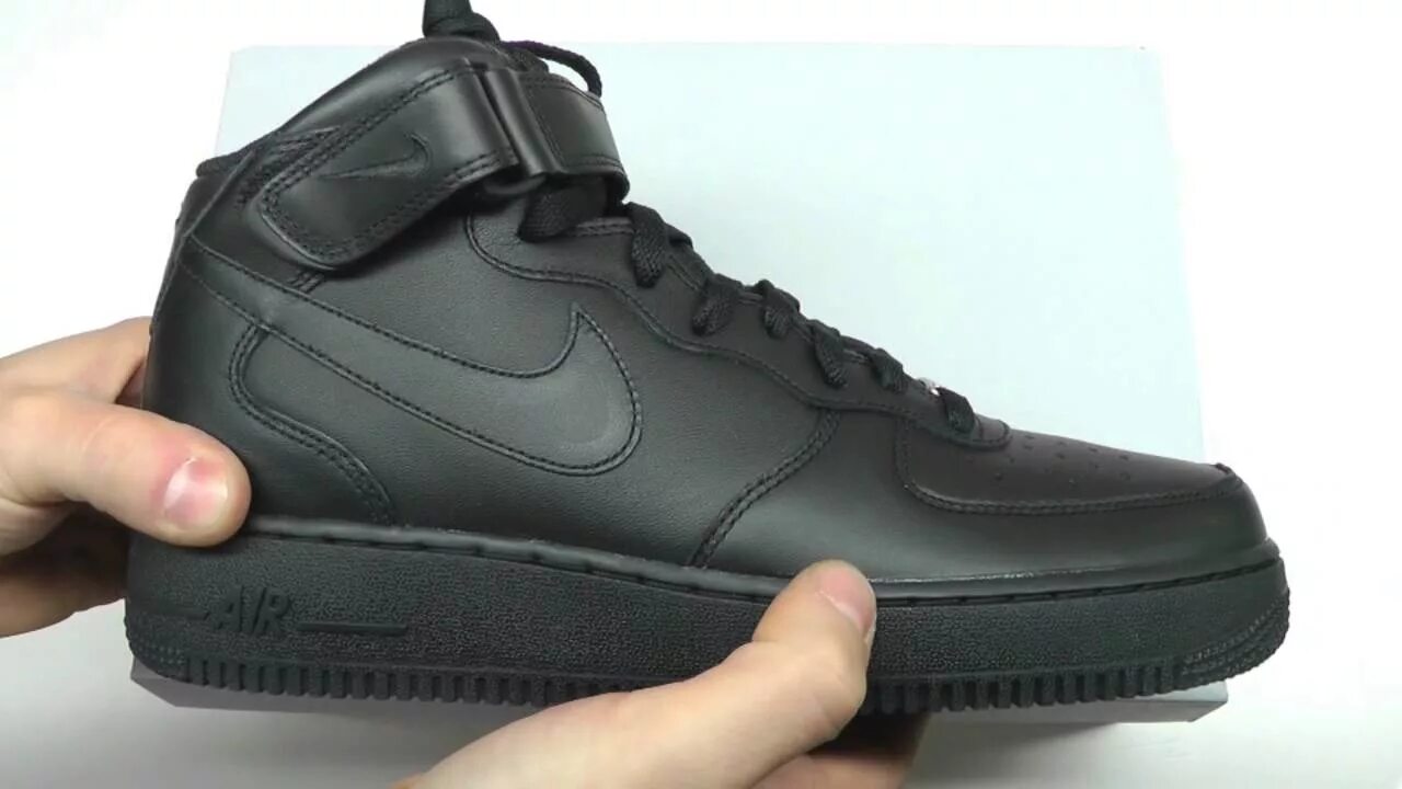 Как отличить форсы. Af1 Mid Black. Кроссовки Nike АИР Форс МИД. Nike Air Force 1 '07 Low all Black черные. Nike 315123-001.