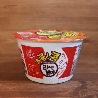 Лапша быстрого приготовления Ramen Bokki с перечным соусом Ottogi 120г. 