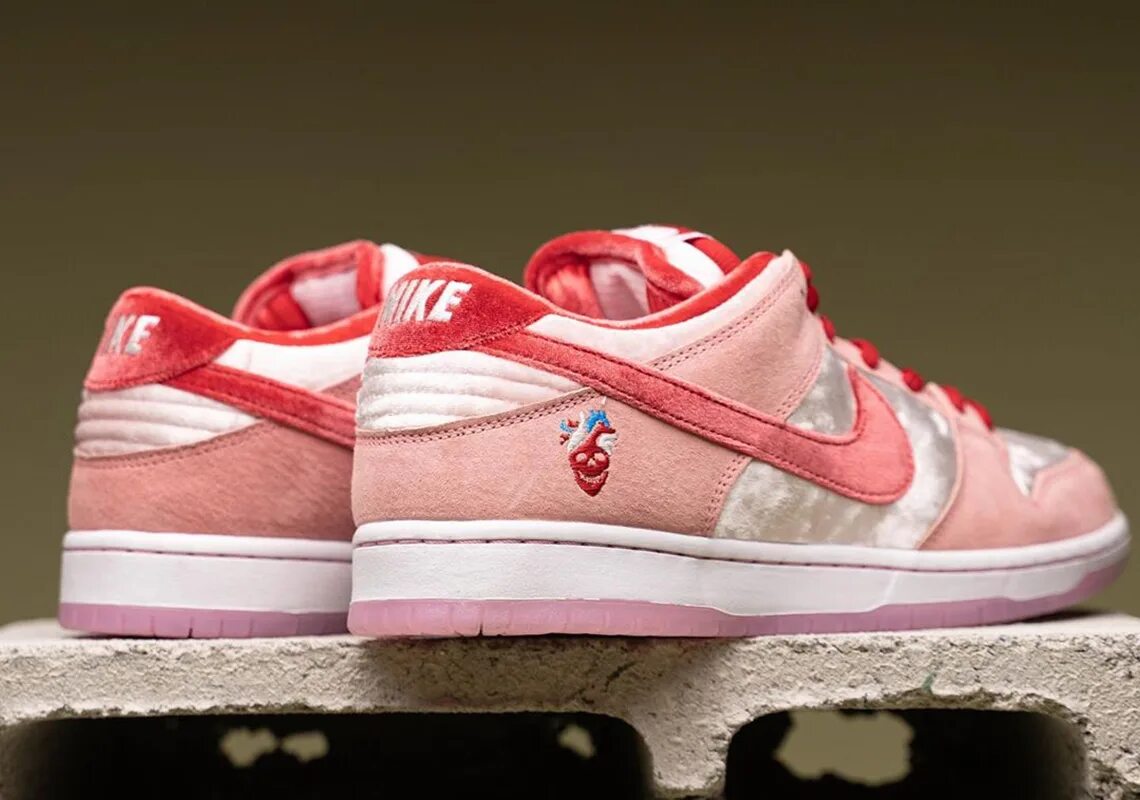 Nike SB Dunk Low Strangelove. Nike SB Dunk 2020. Nike SB Dunk Low. Nike SB Dunk Strangelove. Любовь найка