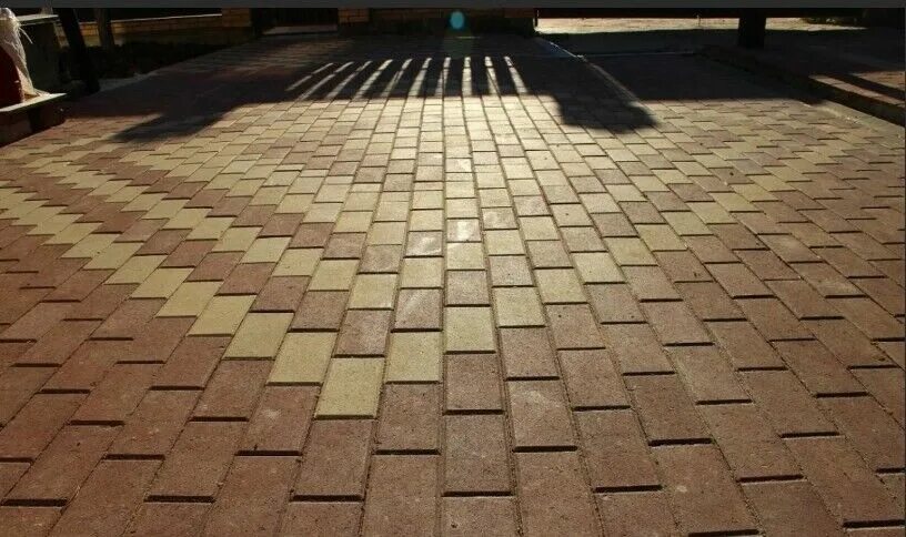 Тротуарная плитка кирпичик 200х100х60. Мастерстрой тротуарная плитка. Брусчатка коричневая. Braer классико коричневый. Красно коричневая брусчатка.