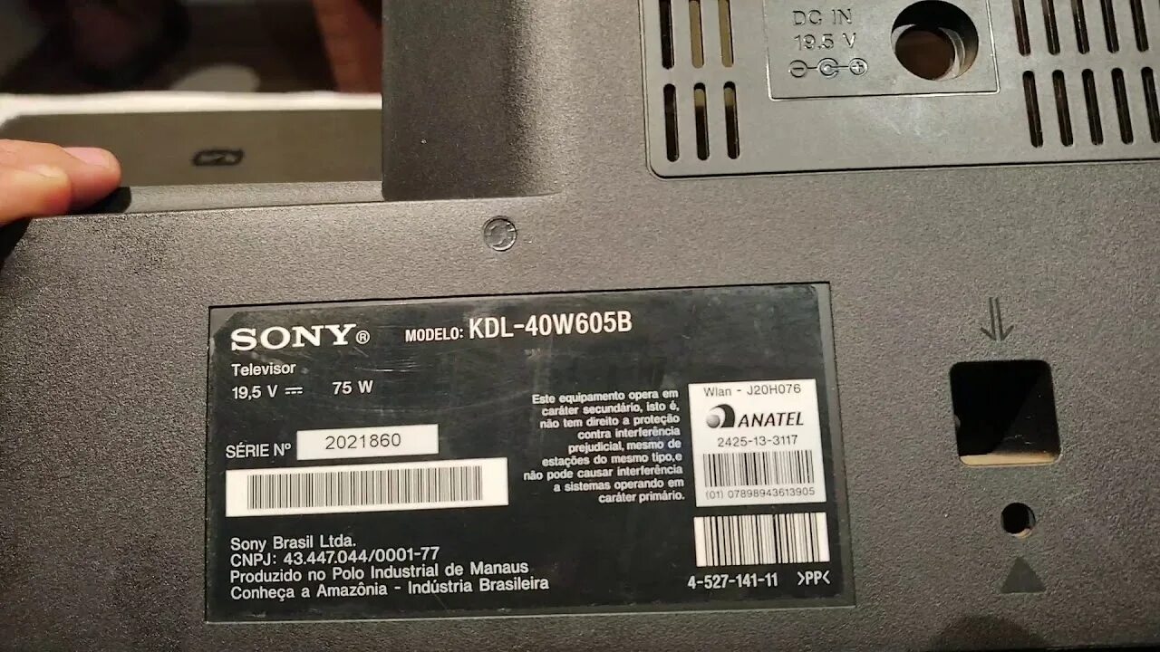 Телевизор sony мигает. Sony Bravia KDL 40w605b. Телевизор сони KDL 40w605b. Sony KDL-40r483b. Sony KDL-48w605b разъемы.