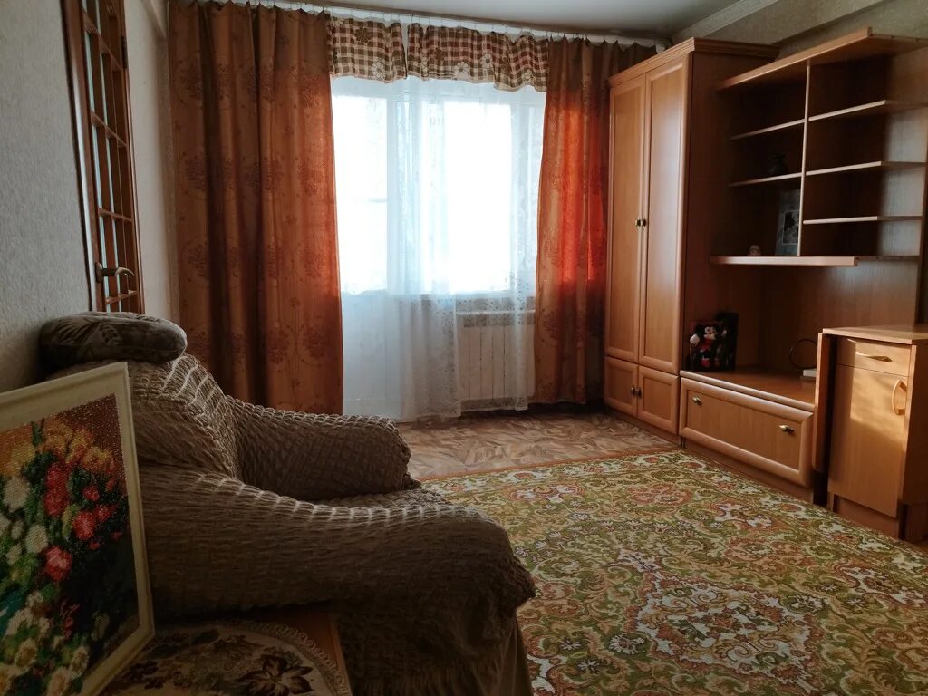 Аренда квартир в кировском районе красноярска актуальные. Семафорная 397 красноярск. Двухкомнатная квартира. Квартиры без агентства красноярск. Авито коломна снять квартиру.
