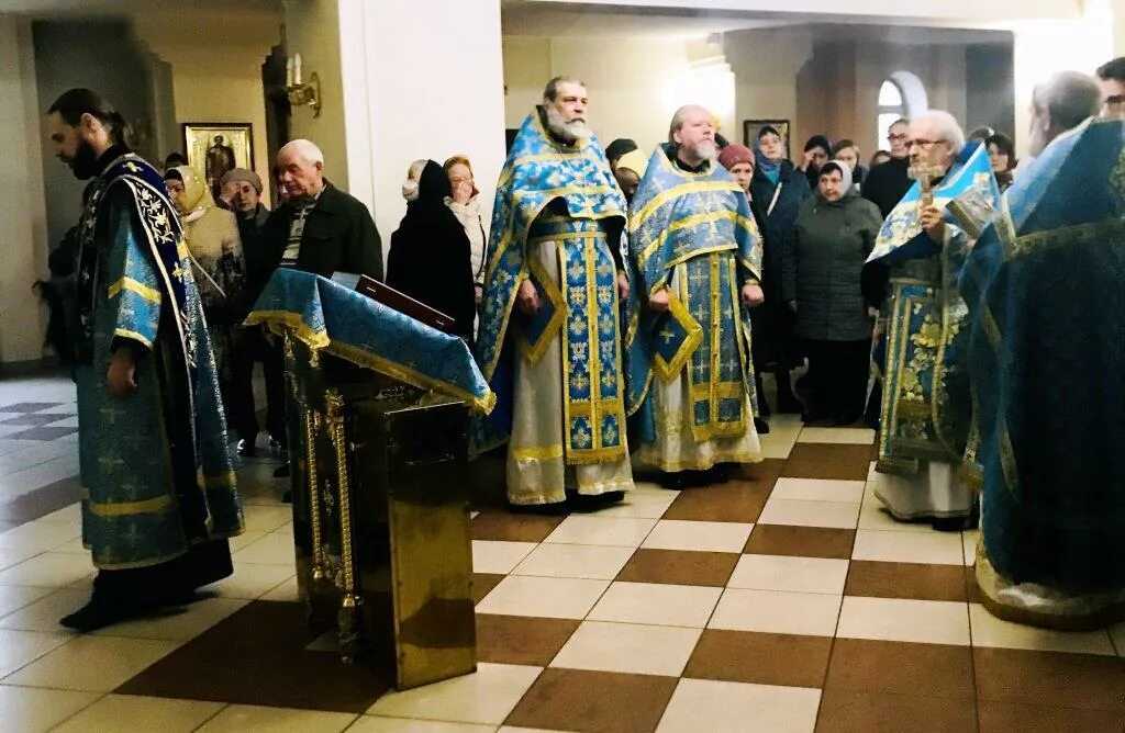 храм тихвинской иконы божией матери священнослужители. церковь поселок любохна. брянск настоятель храма. брянская митрополия иеромонах алипий брянская митрополия фото. отец никита заиграйкин.