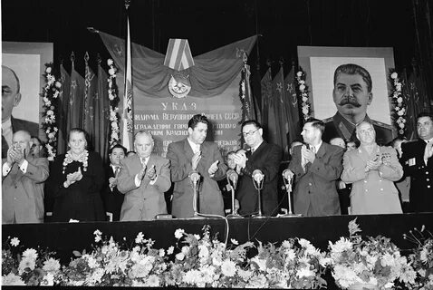 Октябрь 1954