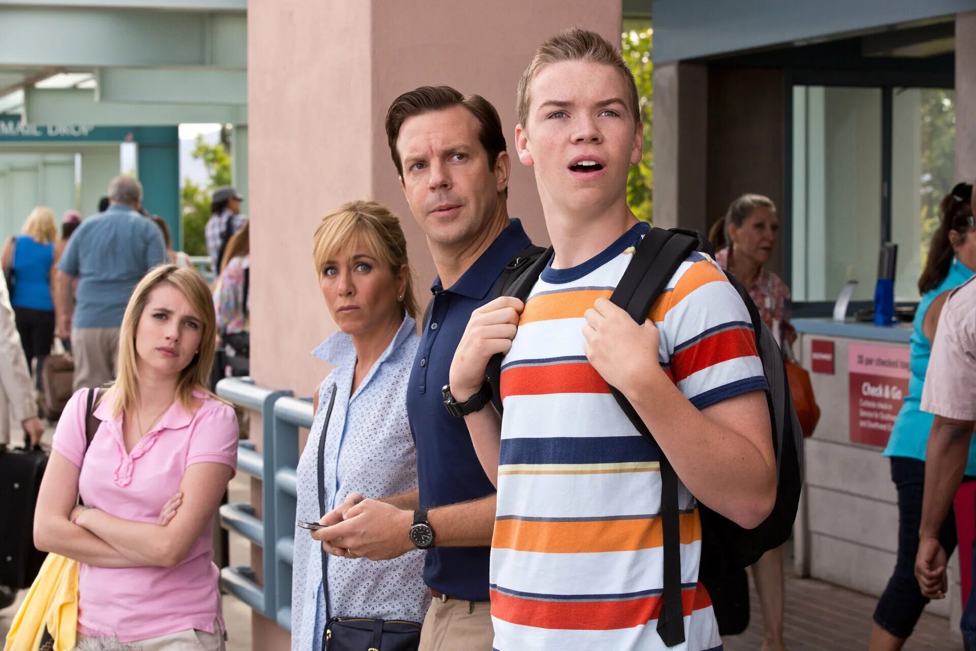 Посоветуй классные. Уилл Поултер Миллеры. Мы – Миллеры we're the Millers, 2013. Эмма Робертс мы Миллеры. Джейсон Судейкис мы Миллеры.