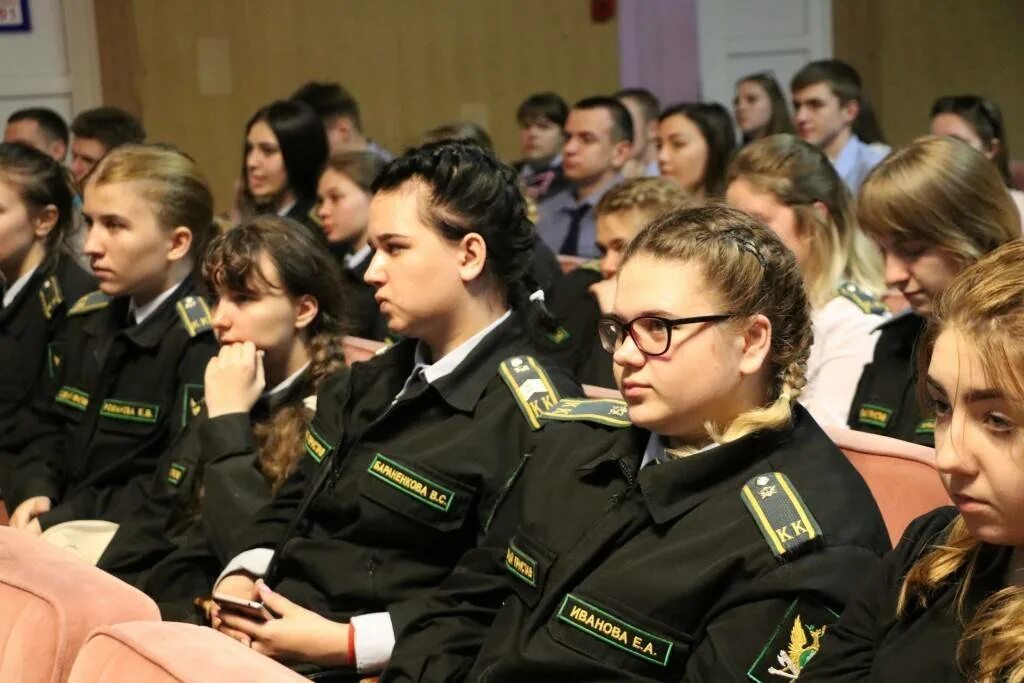 Техникумы и колледжи после 9 класса. Вгую казань колледж после 9. профессии колледжи после 9 класса. учебные заведения после 11. факультеты после 9 класса.
