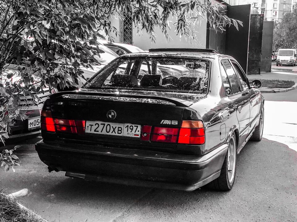 BMW e34. BMW e34 бленда. Красная бленда БМВ е34. Бленда HELLA BMW e34. Номера 34 купить