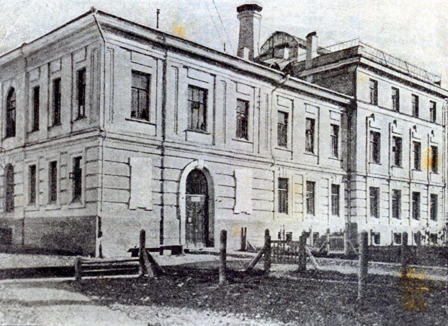 г. институт экспериментальной психологии создал. челпанов (1862-1936). институт экспериментальной психологии создал. 1879 вильгельм вундт лаборатория экспериментальной психологии.