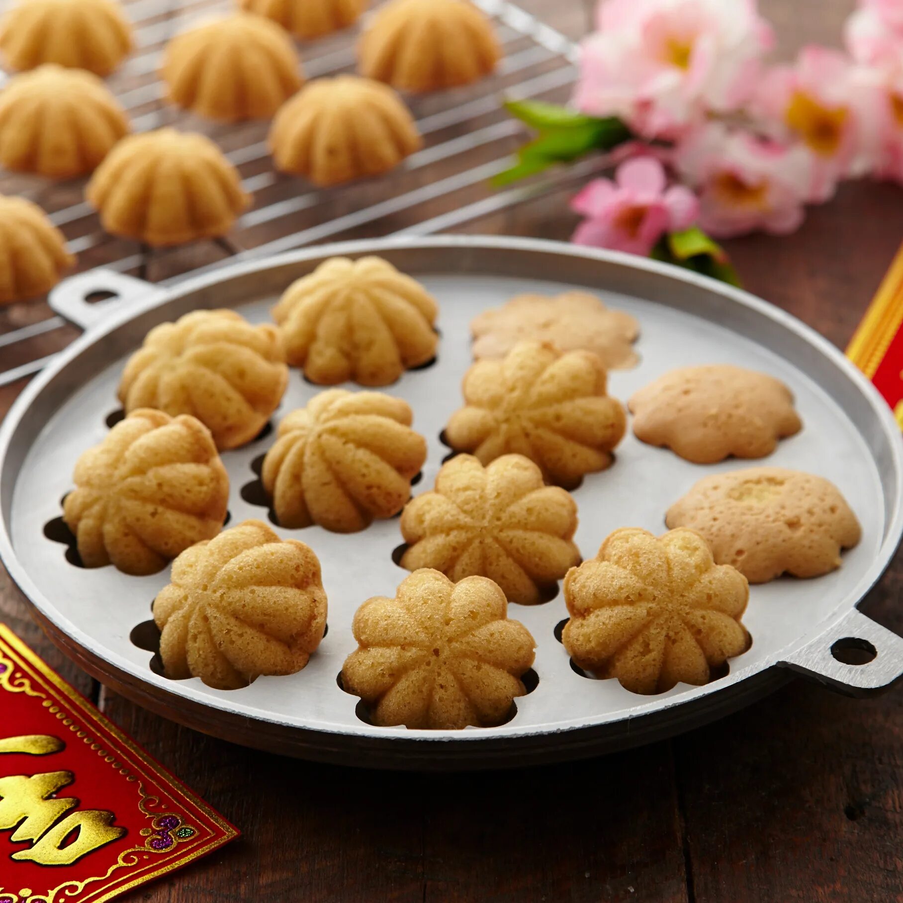 Need a Korean Dessert? Try this Easy Baked Yakwa! Recipe Korean dessert, Easy ba