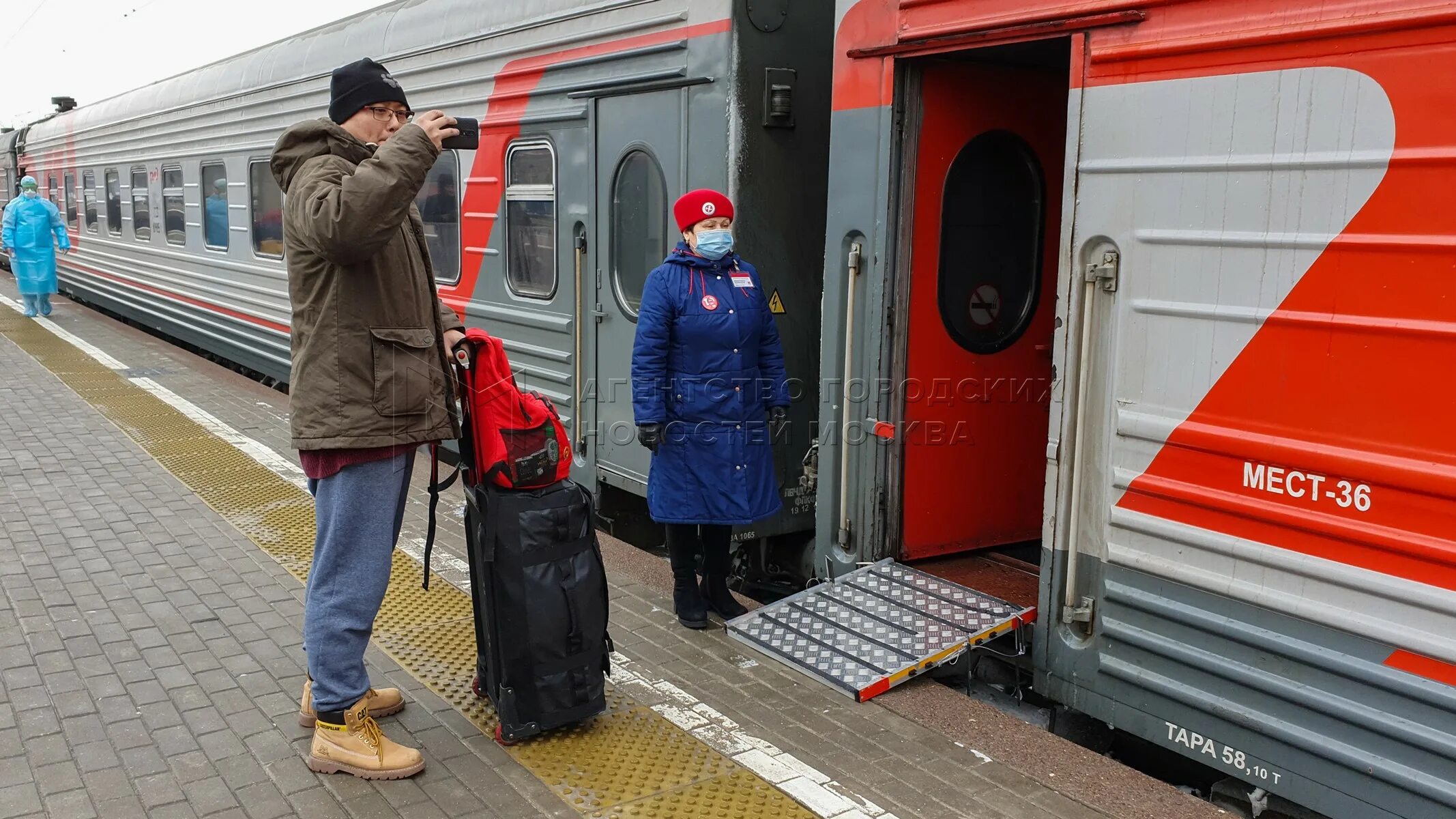 Сезонные поезда дальнего следования. Пассажирский поезд москва пекин. ярославский вокзал поезда дальнего следования. вагоны поезда пекин москва. поезд дальнего следования москва пекин.