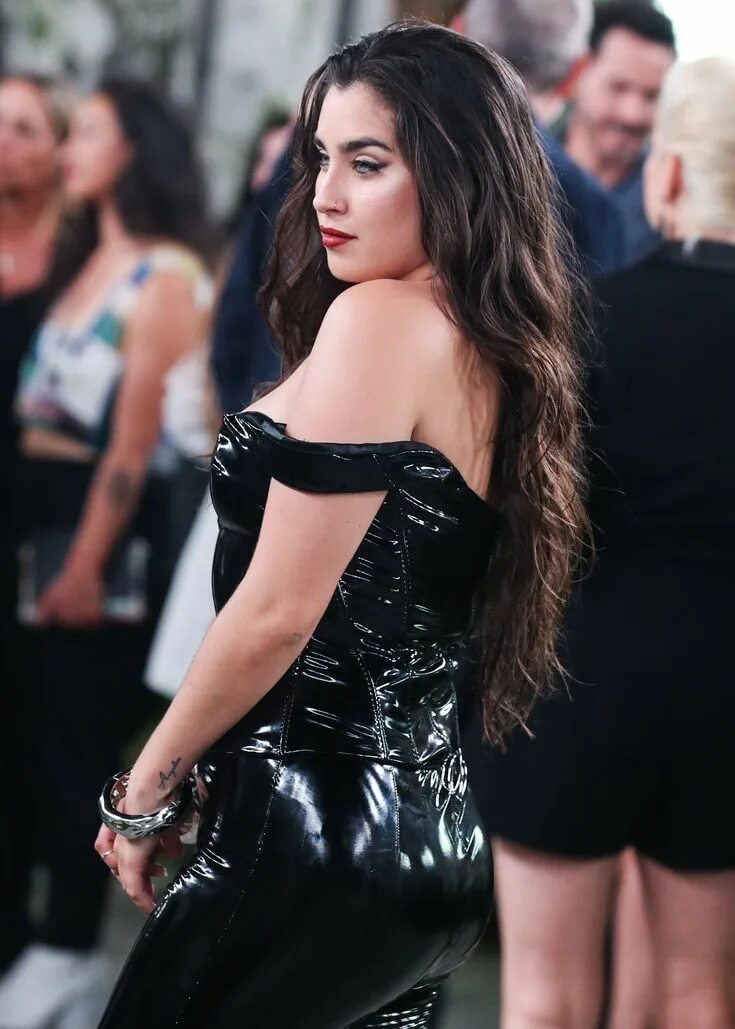 Lauren jauregui. Лорен хурэги.