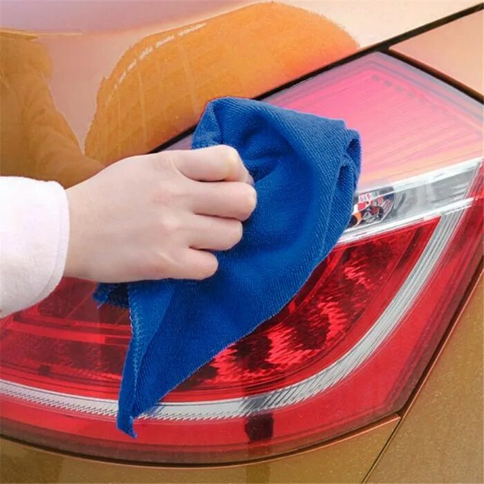 Полотенце для кузова. 30*30cm Soft Microfiber Cleaning Towel car auto Wash Dry clean Polish Cloth. Мойка авто салфеткой. Салфетка для протирки автомобиля. Тряпочка из микрофибры для автомобиля.