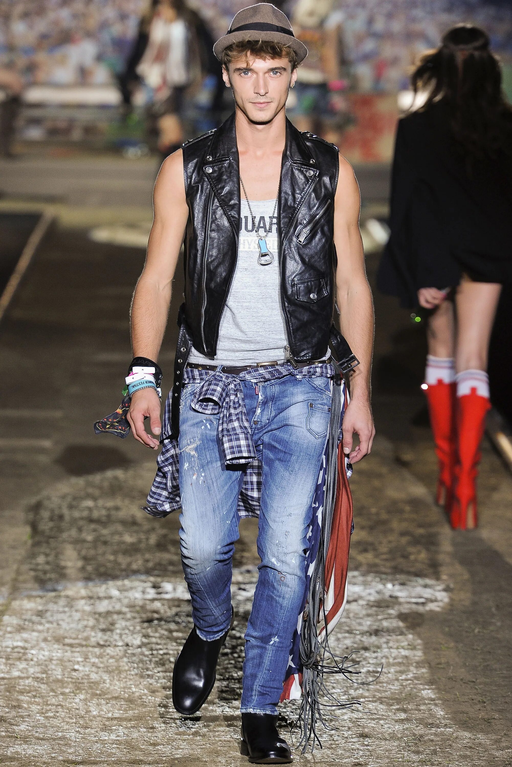 Dsquared одежда. Дискваред 2. dsquared2 2025. dsquared2 ss2007. dsquared2 036.