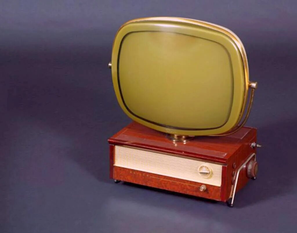 1 телевизор в мире. Телевизор Philco Predicta. Советский телевизор. Первый телевизор. Телевизор 20 века.