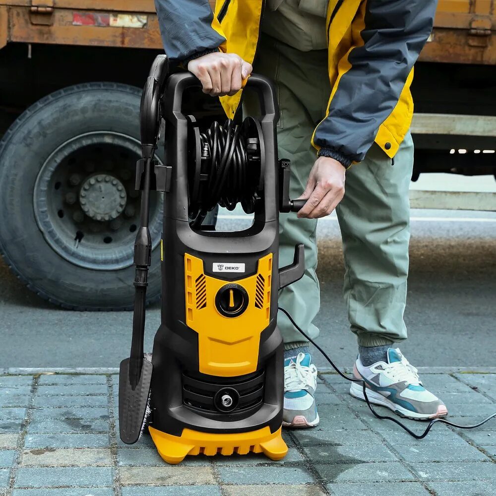 Мойка высокого давления элитек 1400. Мойка высокого давления deko dkcw195 pro. Аккумуляторная мойка 12 вольт. Мини мойка аккумуляторная автомобильная макита. Мойка высокого давления deko dkcw125.